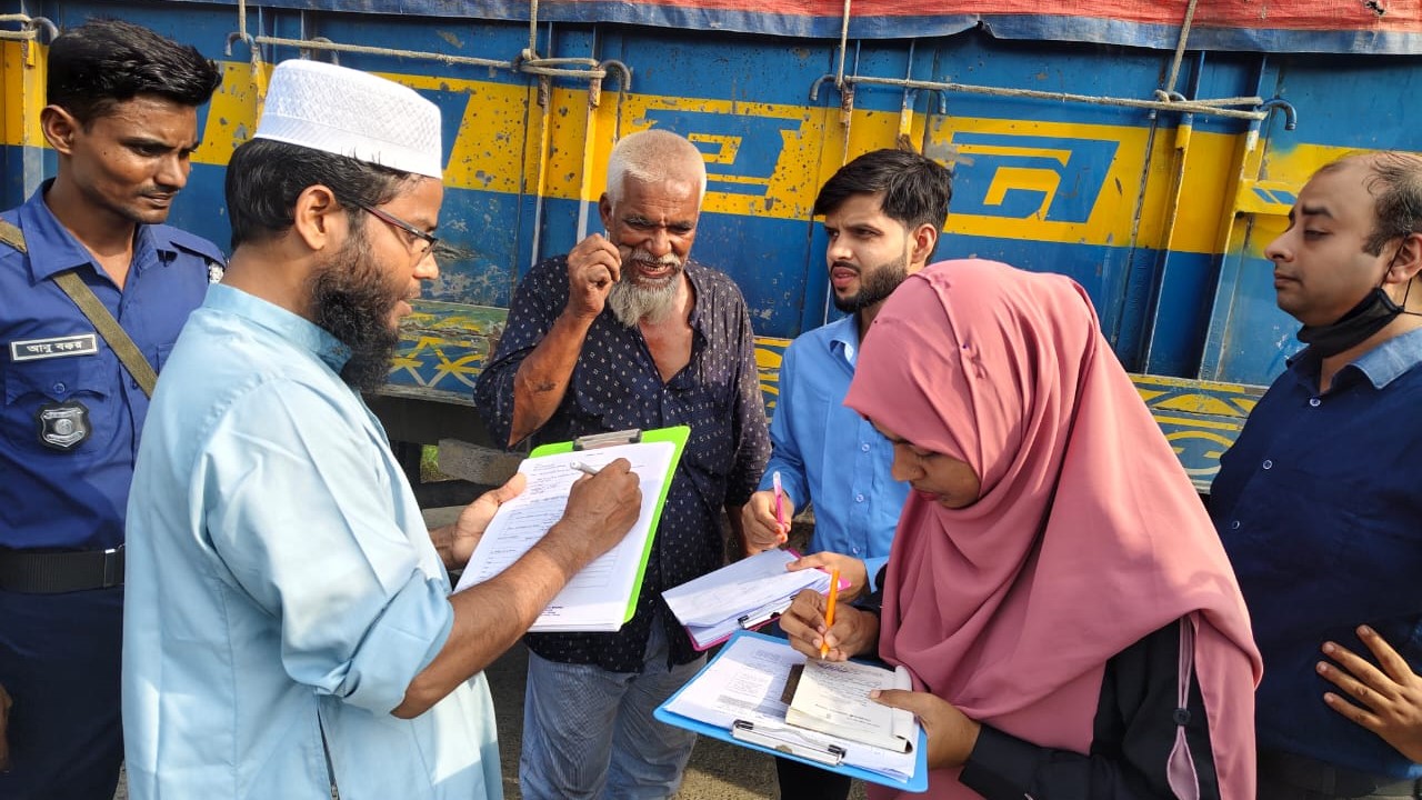 দেশজুড়ে পরিবেশ দূষণবিরোধী অভিযান: কারাদণ্ড, জরিমানা আদায় ও জব্দ